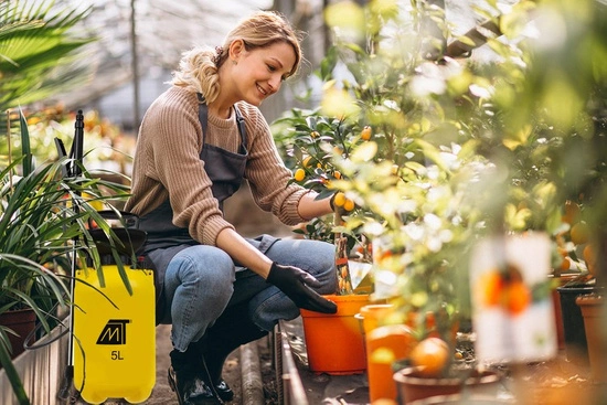 Malatec Spryskiwacz / Opryskiwacz ciśnieniowy do roślin 5L + zestaw dysz