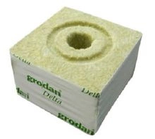 Grodan kostka z wełny mineralnej 10x10x6,5cm z otworem 27mm